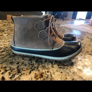 Sorel Black/Distressed Brown Leather Duck Boot